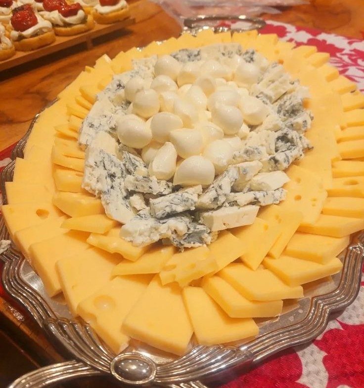 Tabla de brie y caprese